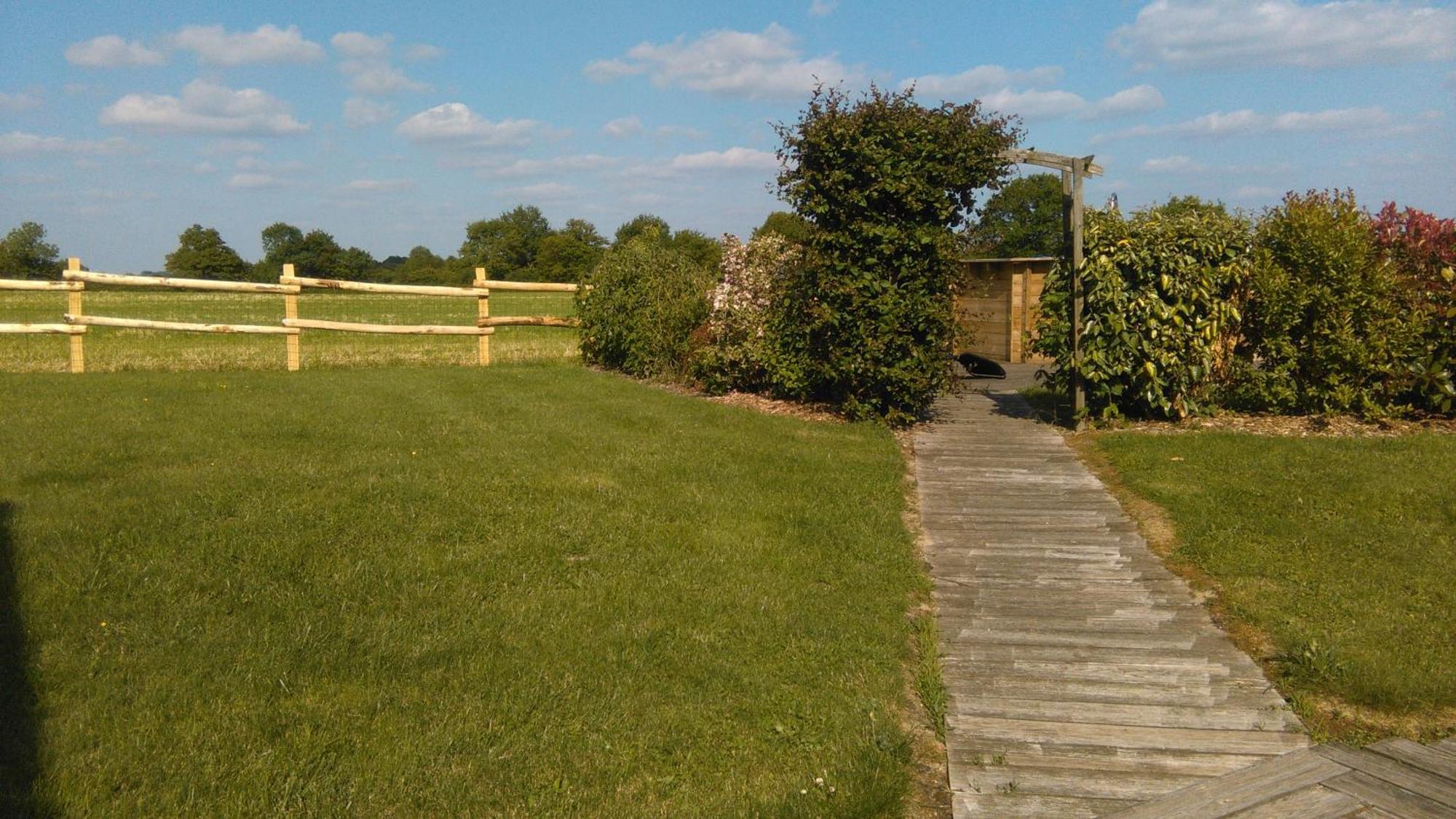 Gite De L'Ivronniere La Ronde  Exterior foto